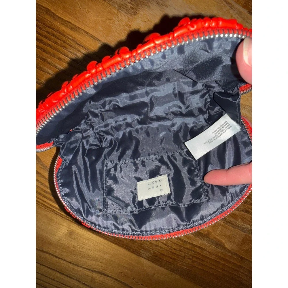 A New Day Red Quilted Cosmetic Bag Matelasse Makeup Pouch Zipper Travel Case‎